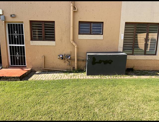 2 BEDROOM DUPLEX FOR SALE IN FLORIDA